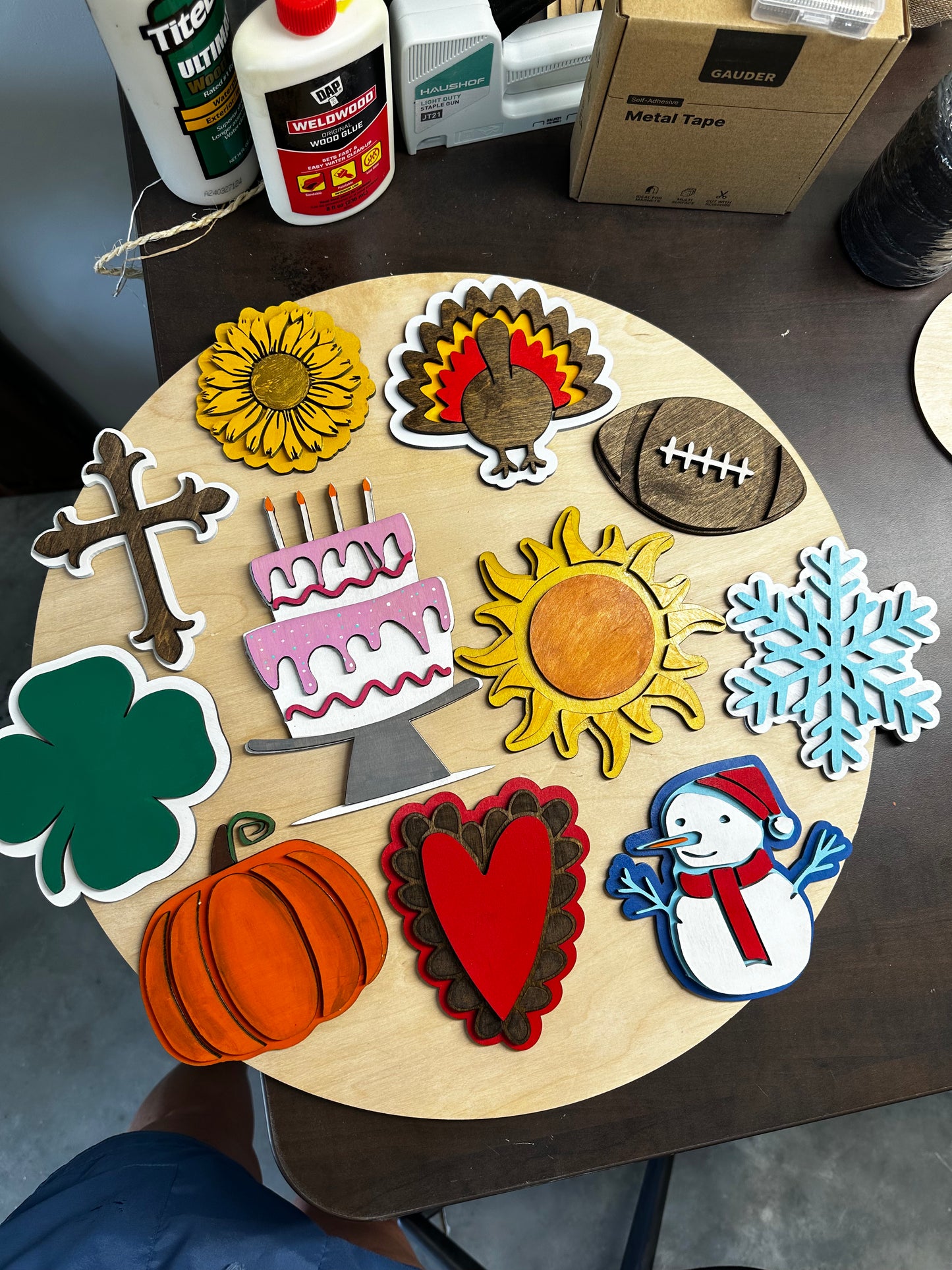 Interchangeable Welcome Sign | Seasonal Home Decor Set
