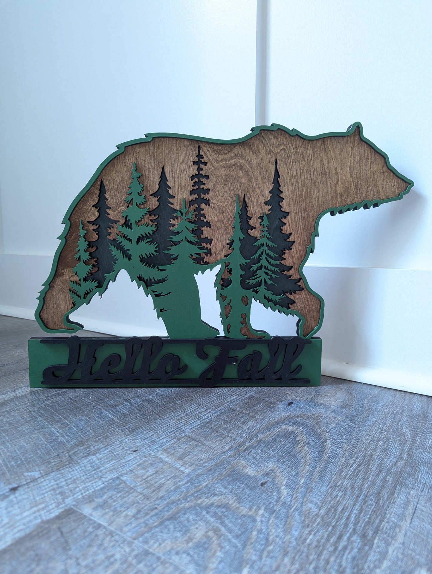 Rustic Cabin Bear Forest Welcome Sign - Handcrafted Wood Décor for Cozy Cabin Retreat - Kids Wilderness Outdoors Bedroom Decor