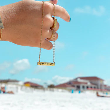 Cutout Wave Bar Necklace