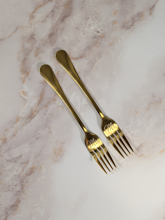 Mr and Mrs Engraved Wedding Forks – Set of 2